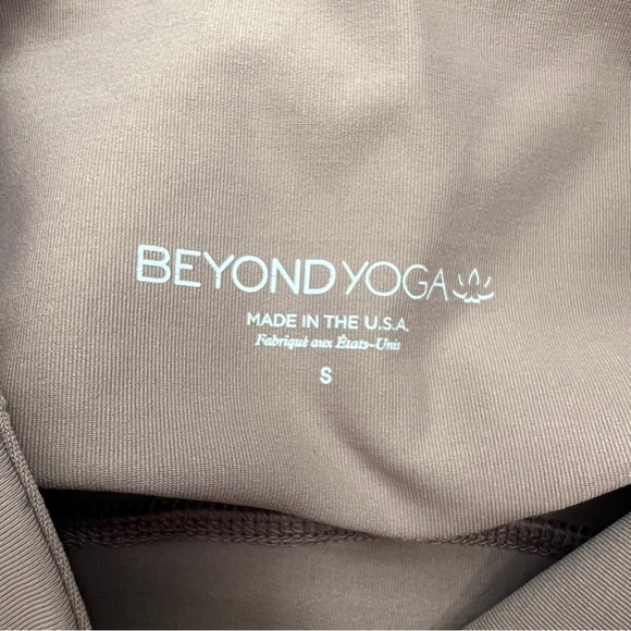 Beyond Yoga Lost Your Marbles High Waisted 7/8 Yoga Leggings, Small - Picture 6 of 8